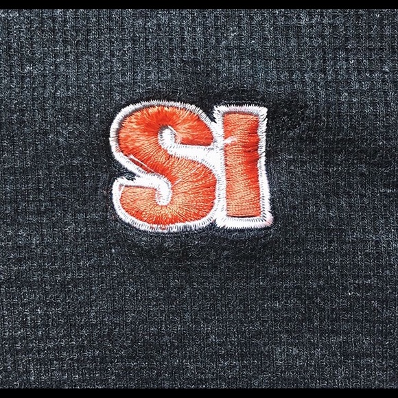 Sports Illustrated Grey Sweater - Picture 2 of 4